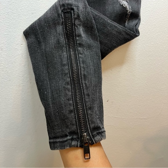 Rag & Bone Women's 26 Mid Rise Skinny Distressed Moto Jeans Black Side Zipper - Picture 5 of 10